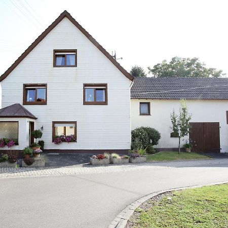 Apartment With Terrace And Pool In The Garden Pracht Exteriér fotografie
