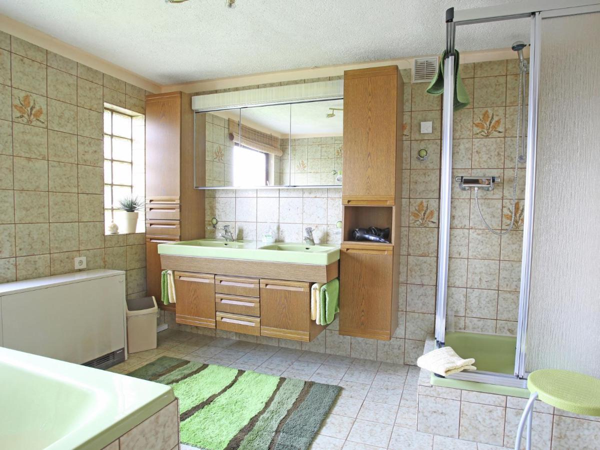 Apartment With Terrace And Pool In The Garden Pracht Exteriér fotografie