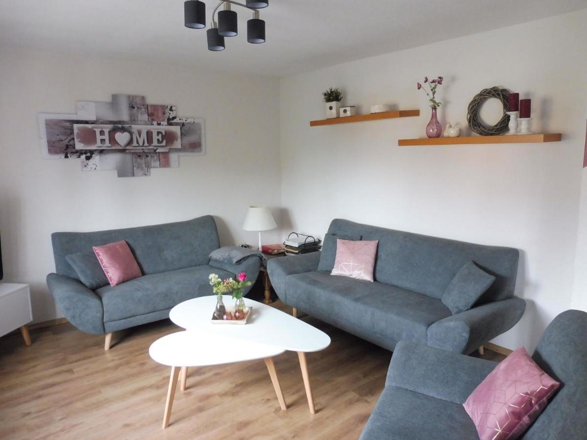 Apartment With Terrace And Pool In The Garden Pracht Exteriér fotografie
